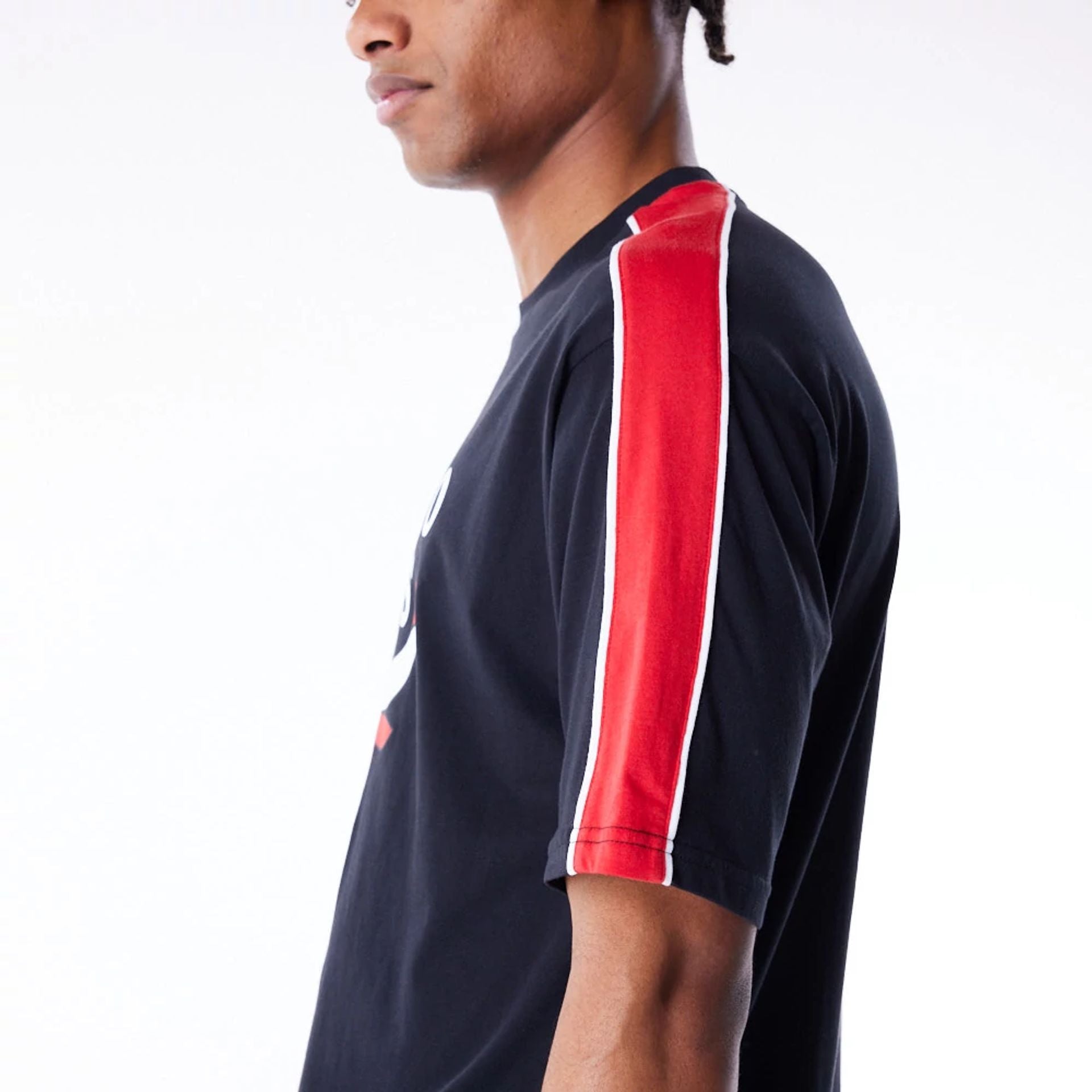 The Male model is wearing Chicago Bulls NBA Panel Black Oversized T-Shirt  6