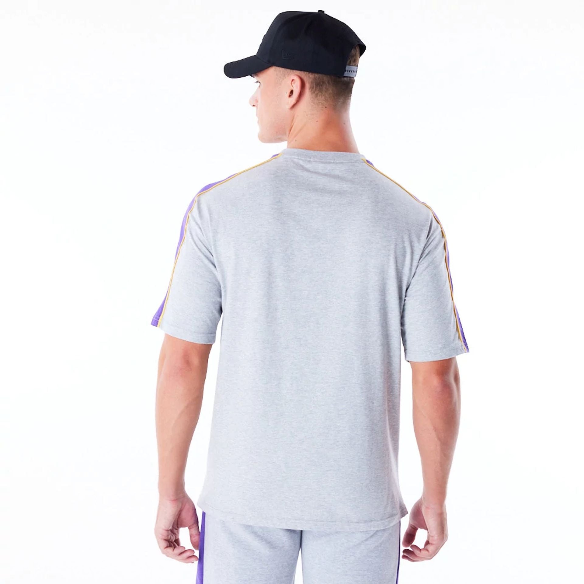 The Male model is wearing LA Lakers NBA Panel Grey Oversized T-Shirt  7