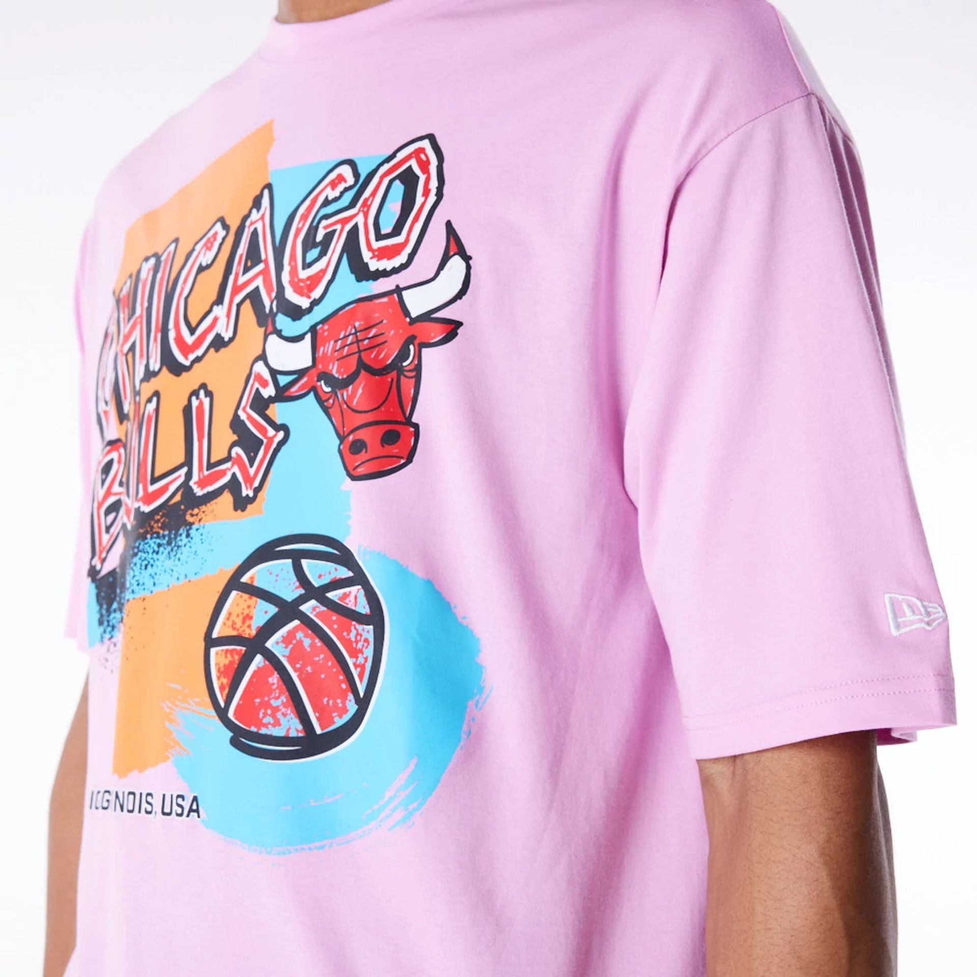 The Male model is wearing Chicago Bulls Retro Graphic Pastel Pink Oversized T-Shirt 5