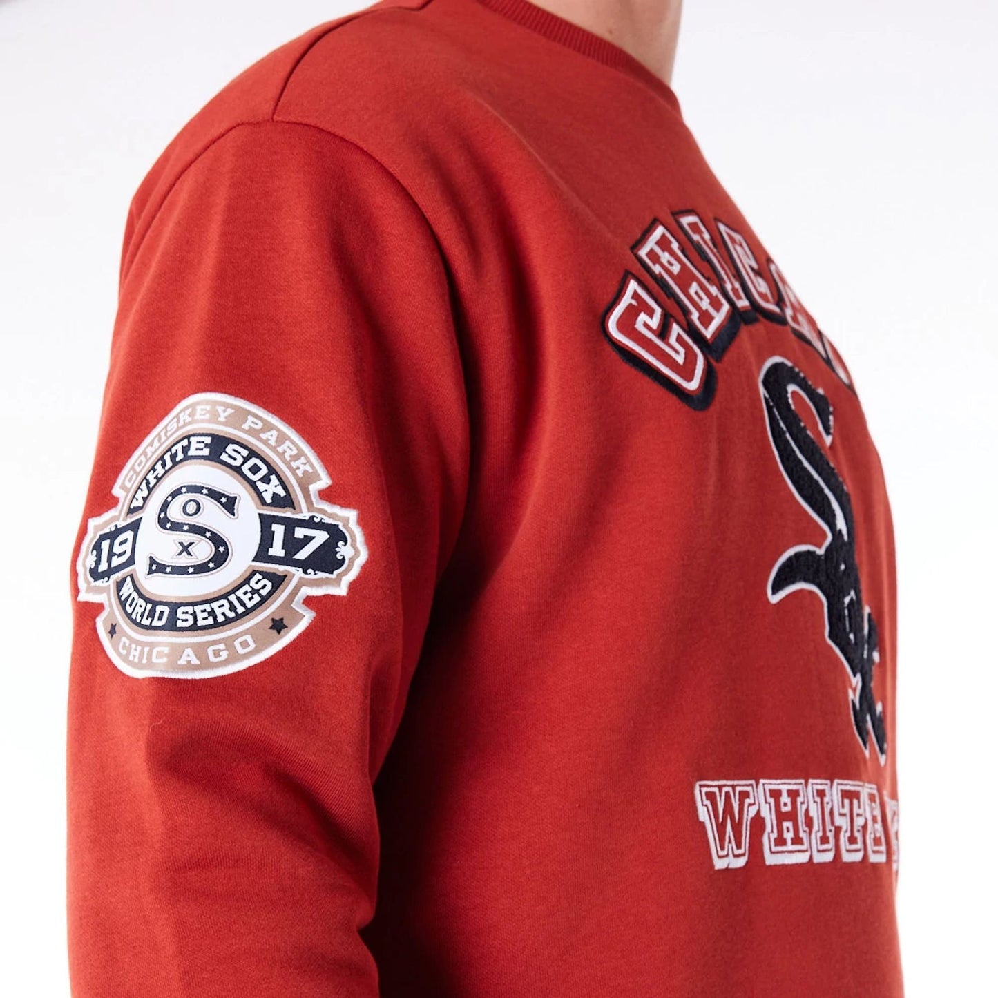 The Male model is wearing Chicago White Sox World Series Red Oversized Crew Neck Sweatshirt 6