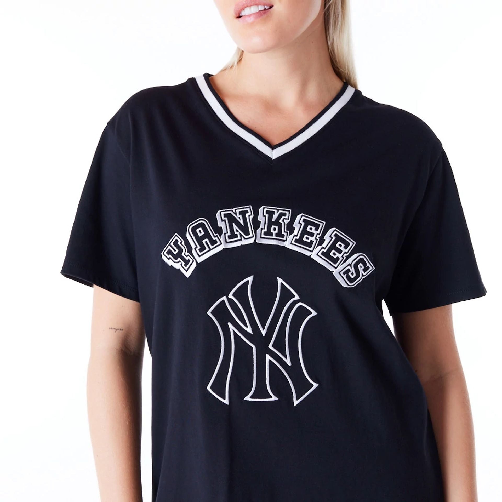 The Female model is wearing New York Yankees Womens MLB Graphic Black V Neck T-Shirt 4