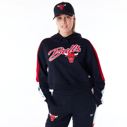 The Female model is wearing Chicago Bulls Womens NBA Colour Block Black Pullover Hoodie 6