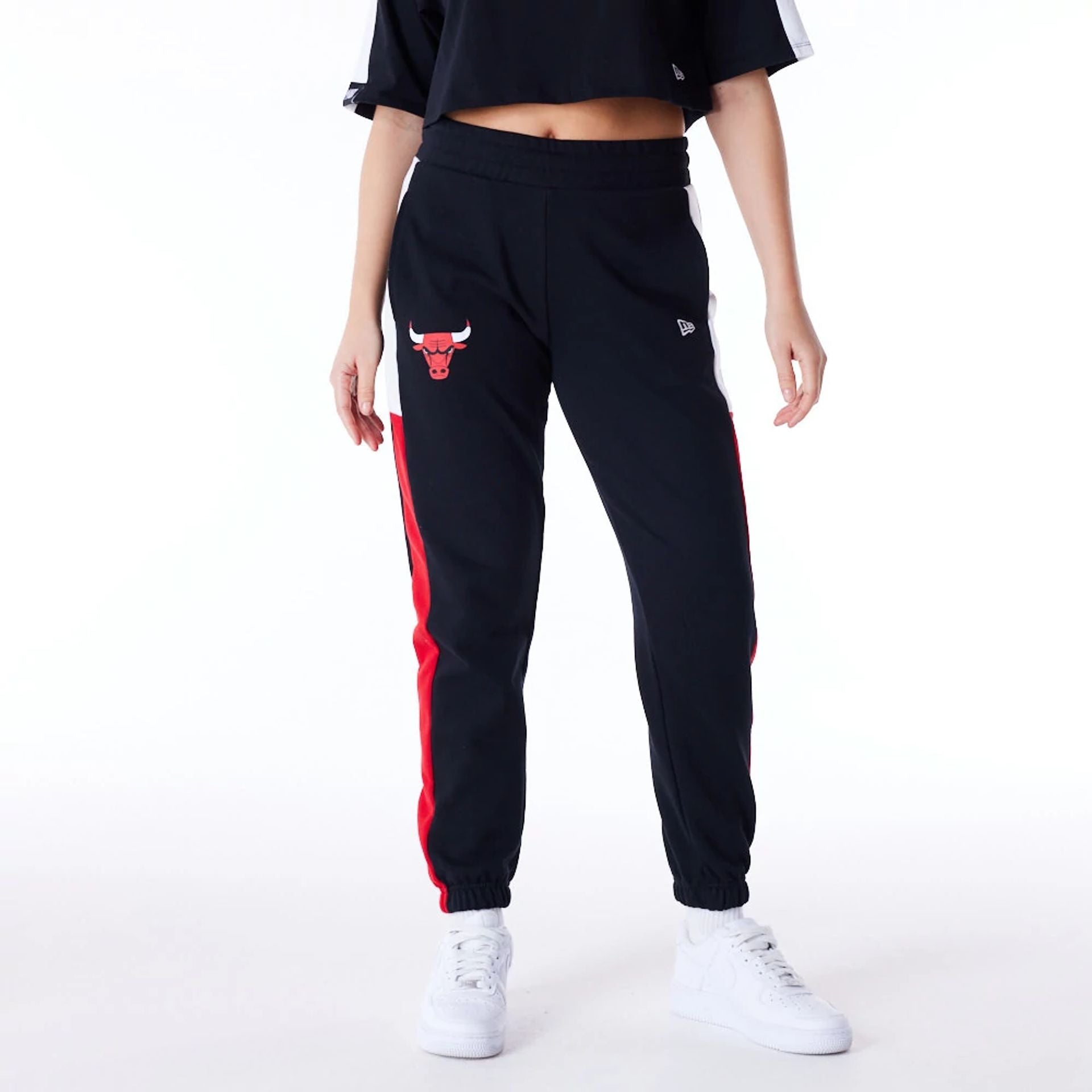 The Female model is wearing Chicago Bulls Womens NBA Colour Block Black Fleece Joggers 1