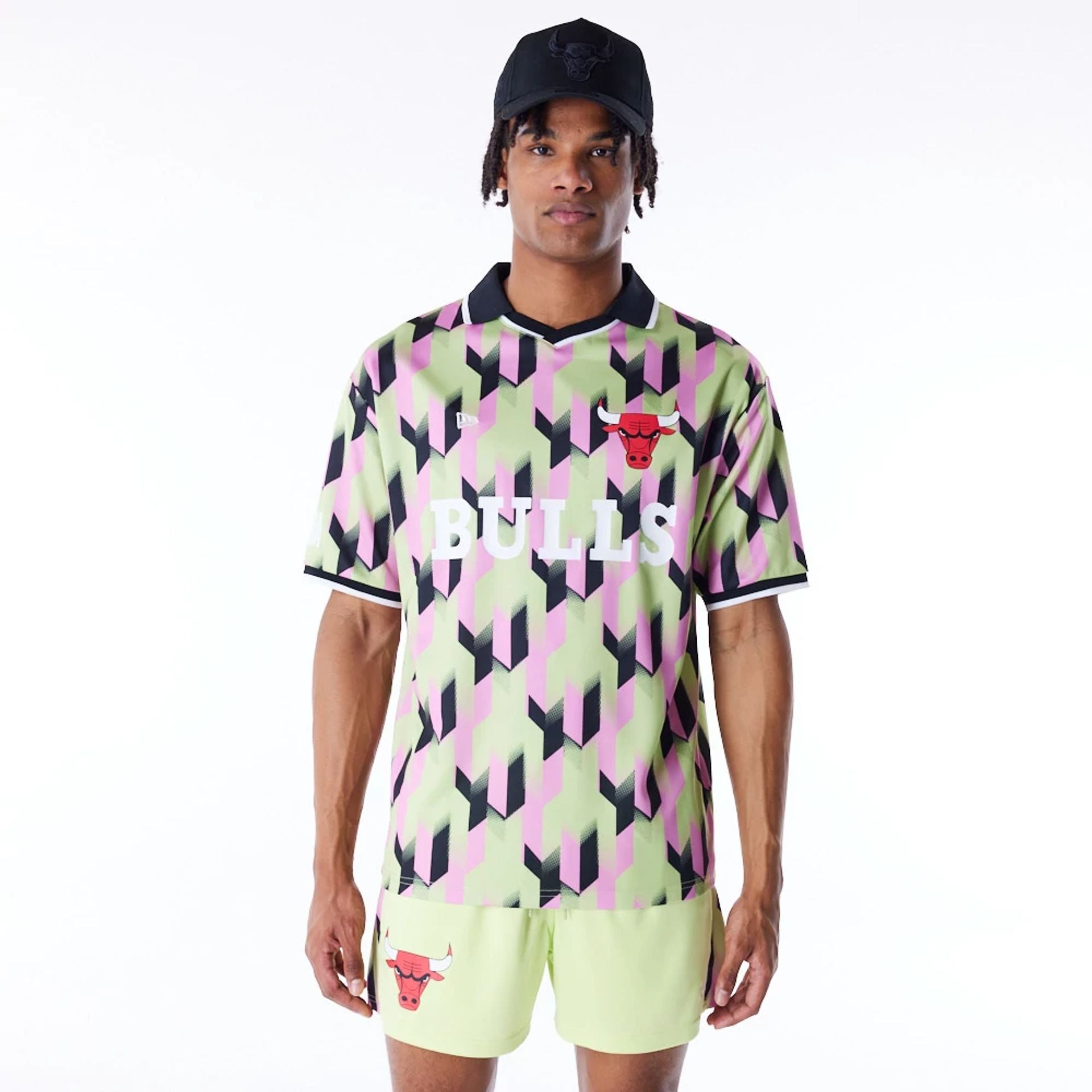 The Male model is wearing Chicago Bulls NBA Soccer Pastel Green T-Shirt 10