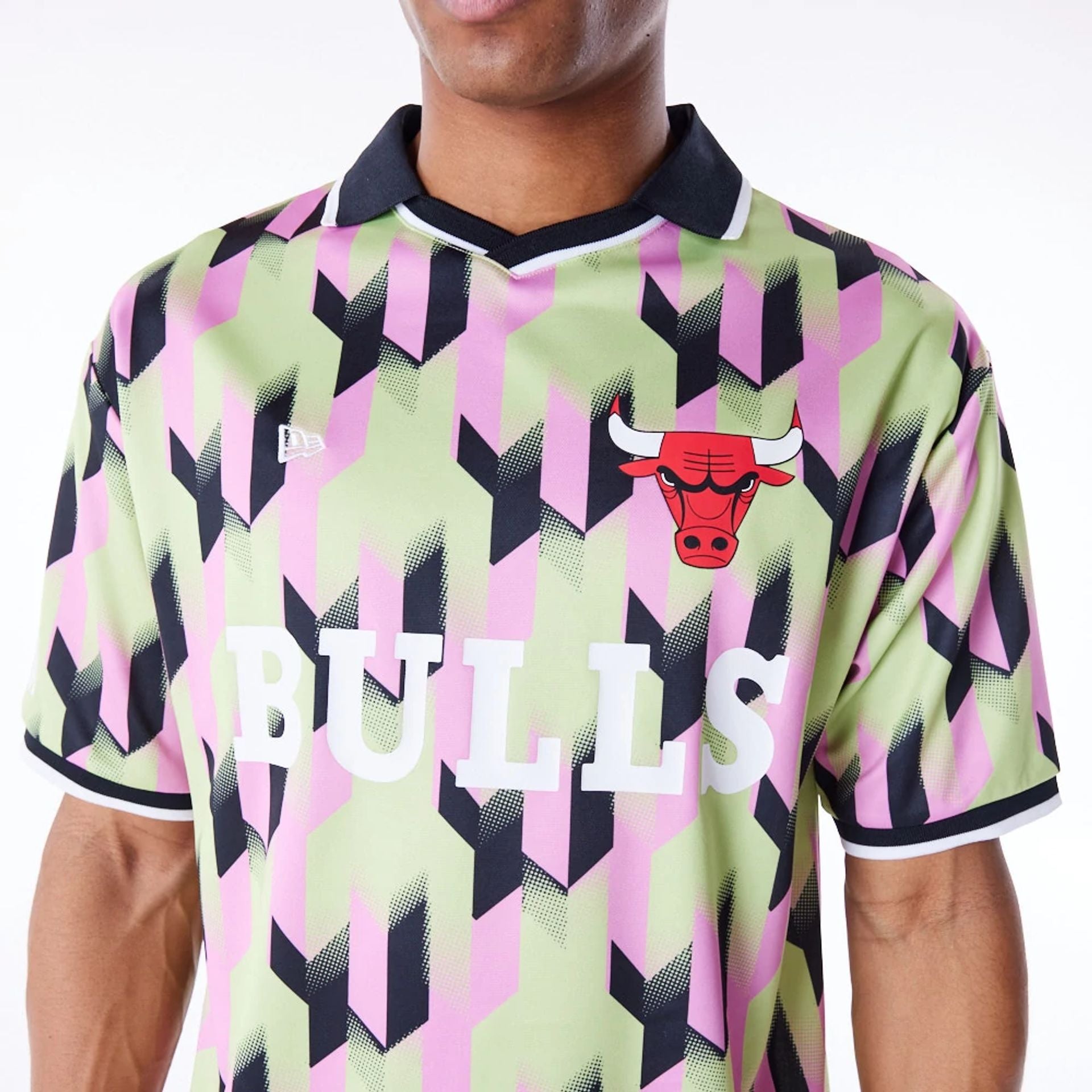 The Male model is wearing Chicago Bulls NBA Soccer Pastel Green T-Shirt 1