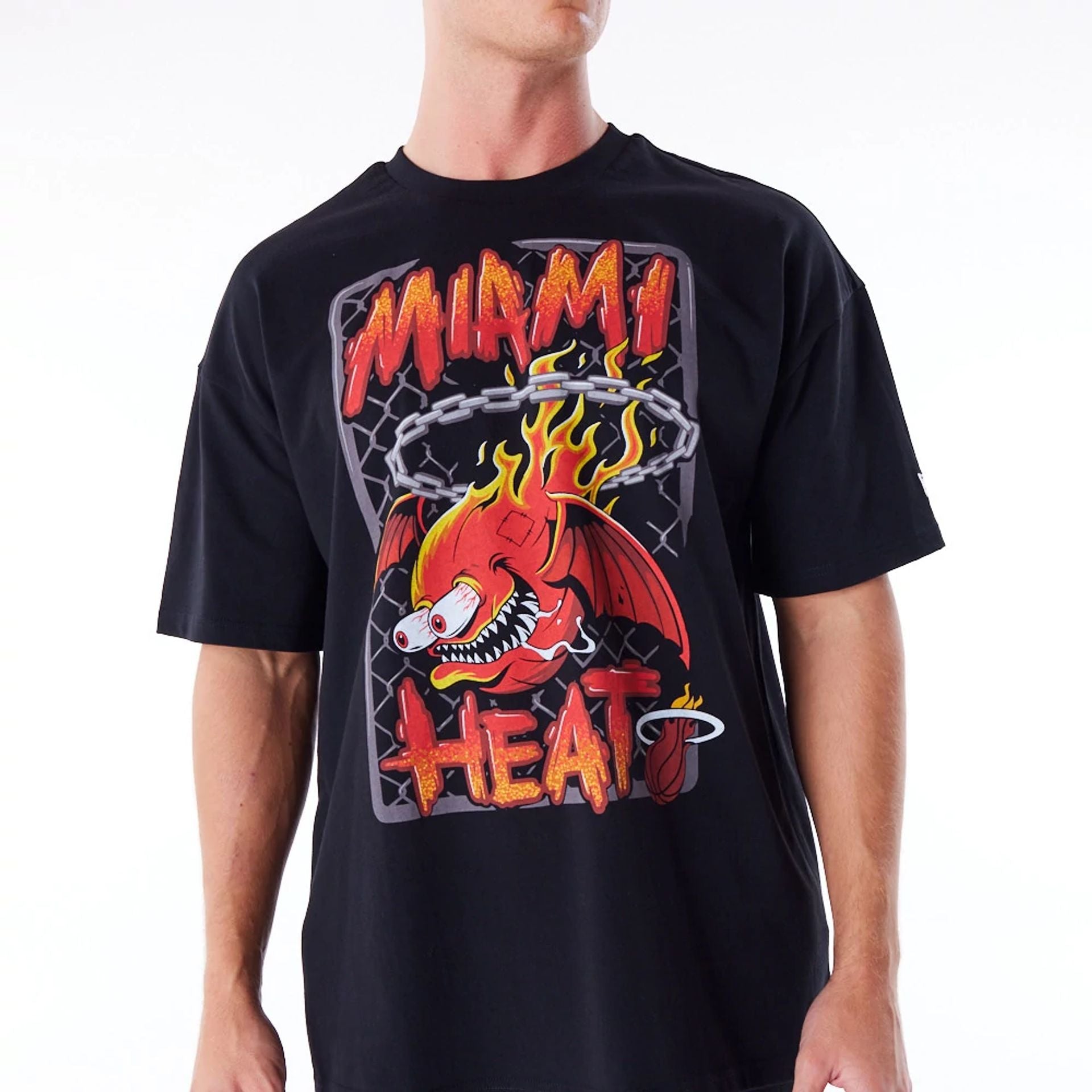 The Male model is wearing Miami Heat Graphic Black Drop Shoulder T-Shirt 3