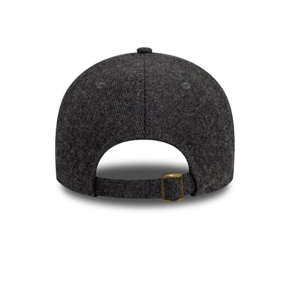 This is a New Era x Moon Wool Grey 9FORTY Adjustable Cap 4