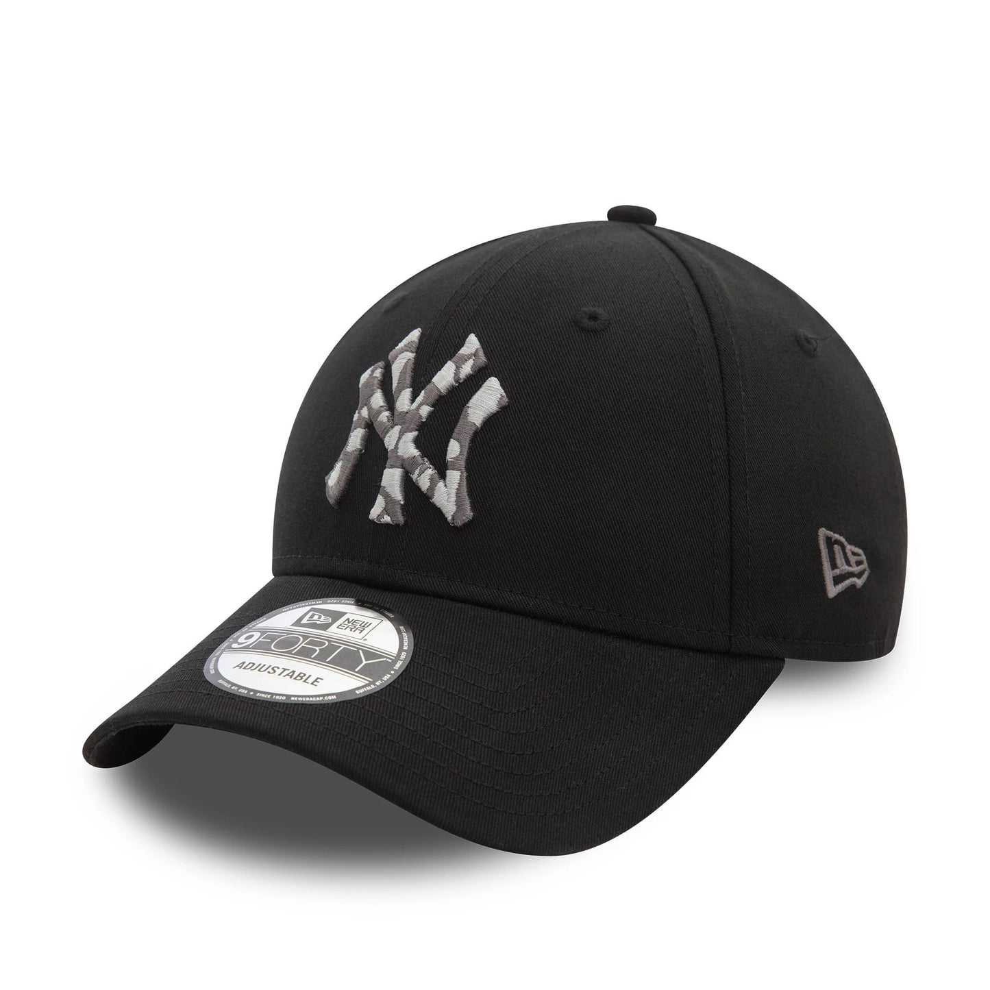 This is a New York Yankees Seasonal Infill Black 9FORTY Adjustable Cap 1