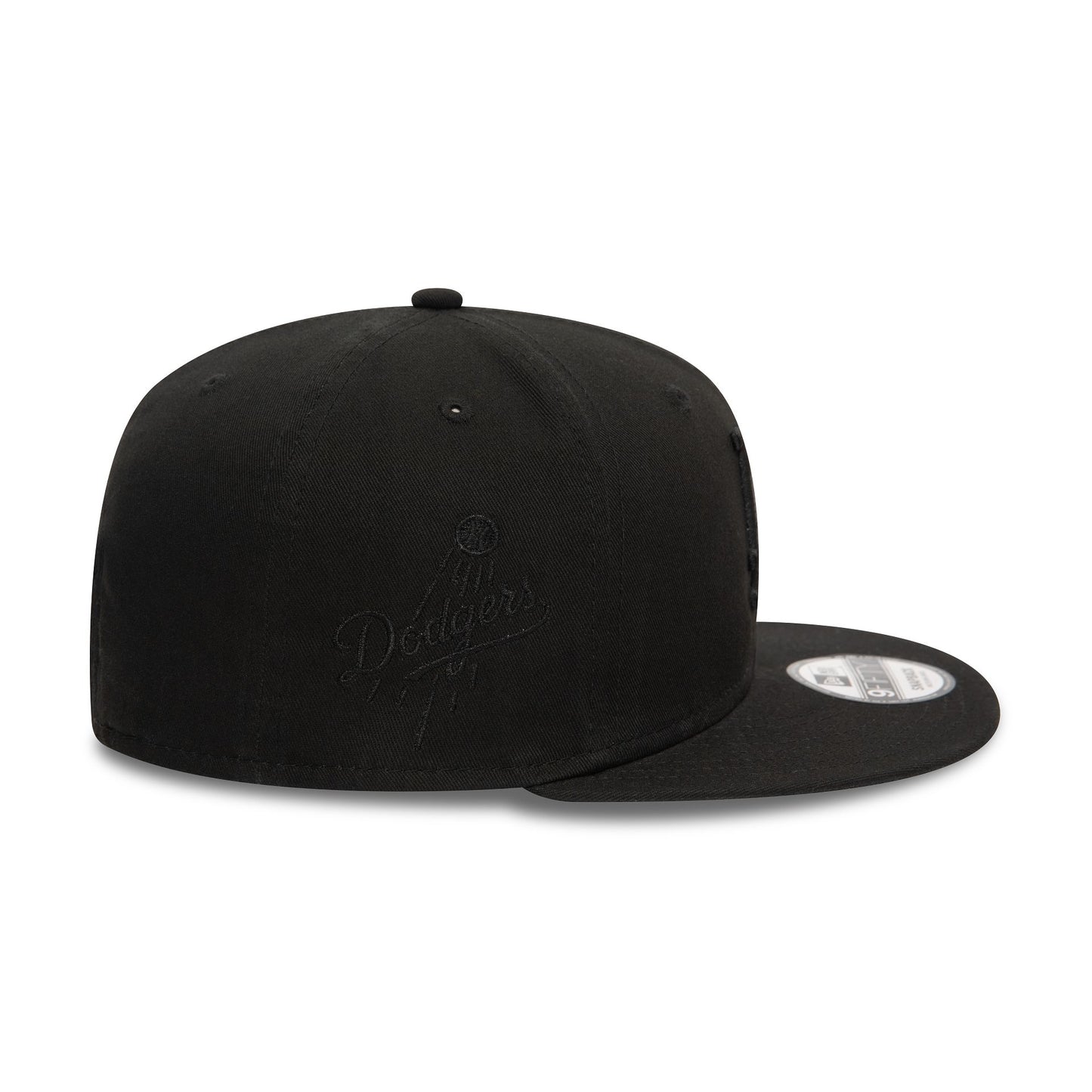 This is a LA Dodgers Monochrome Black 9FIFTY Snapback Cap 6