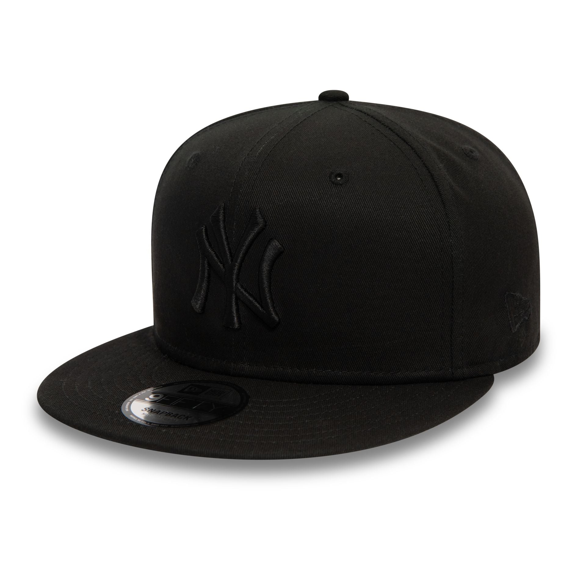 This is a New York Yankees Monochrome Black 9FIFTY Snapback Cap 1