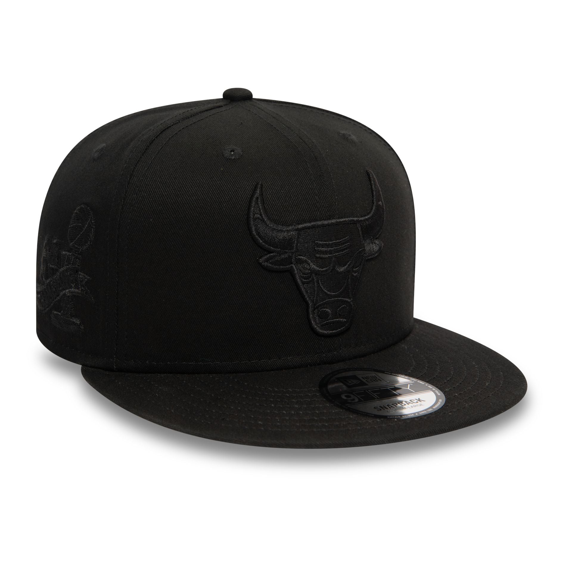 This is a Chicago Bulls Monochrome Black 9FIFTY Snapback Cap 2