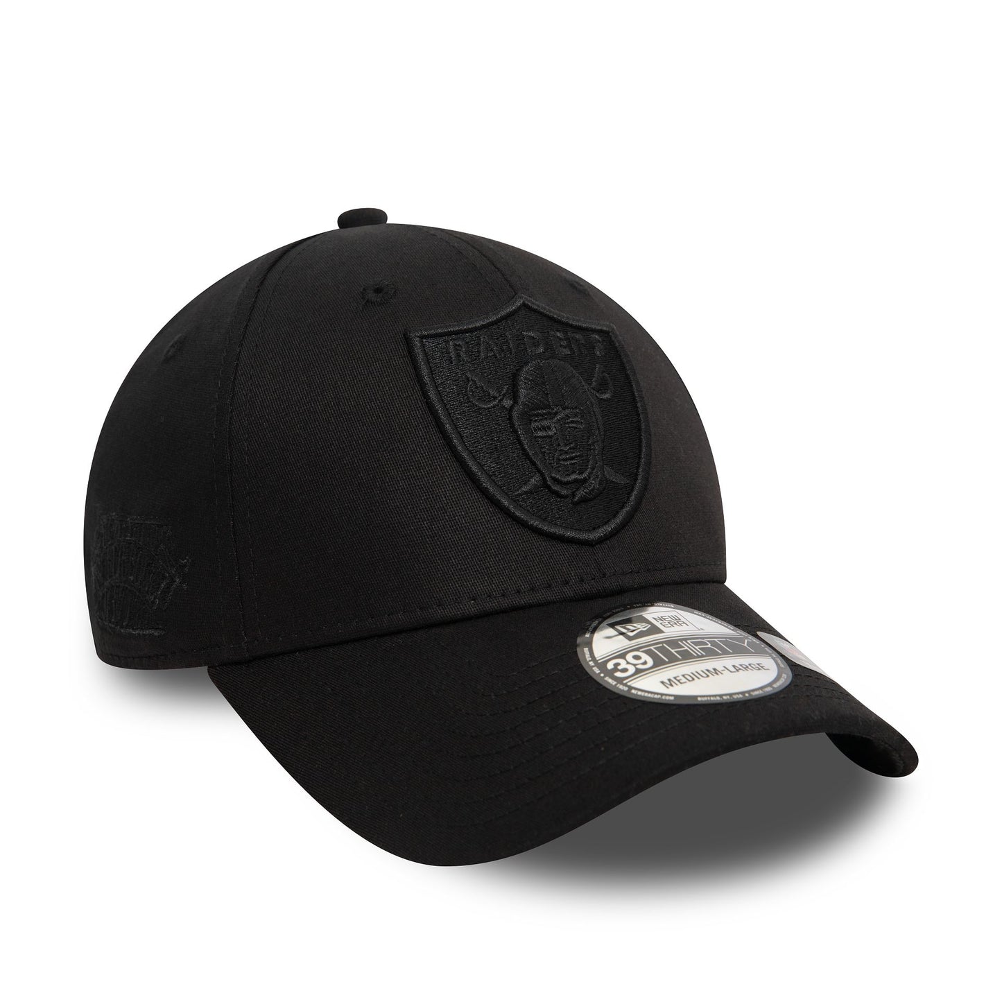 This is a Las Vegas Raiders Monochrome Black 39THIRTY Stretch Fit Cap 1