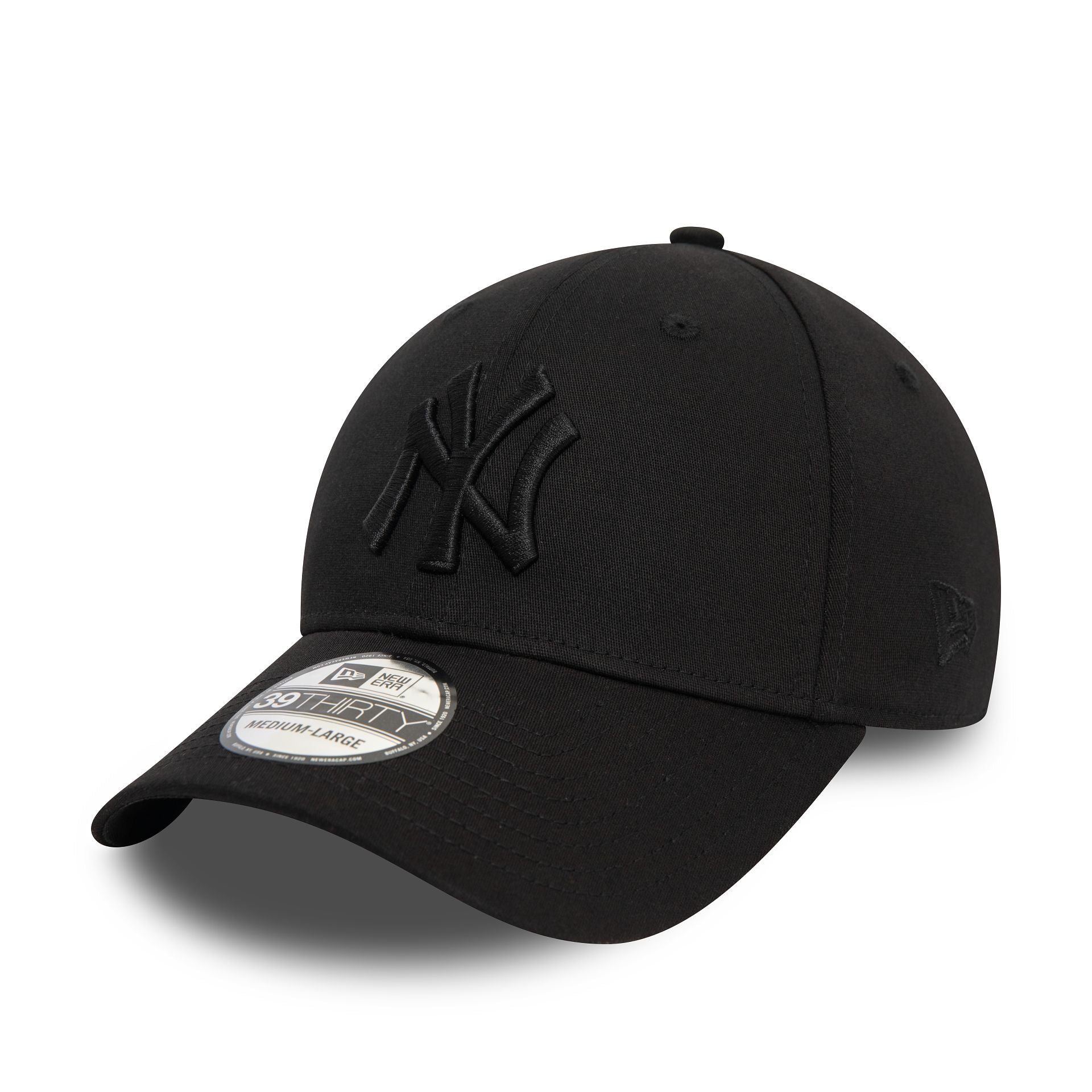 This is a New York Yankees Monochrome Black 39THIRTY Stretch Fit Cap 4