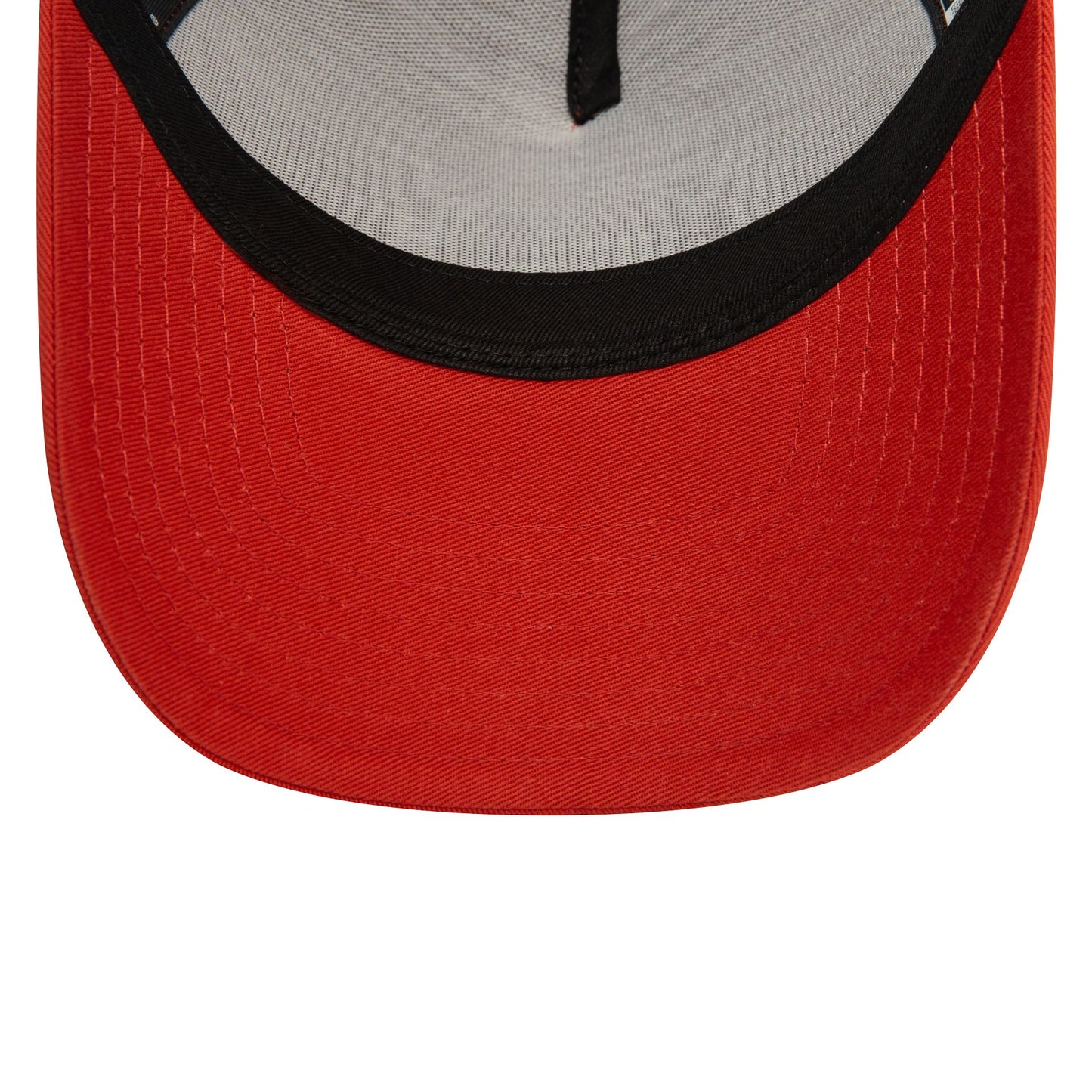 This is a New York Yankees League Essential Red 9FORTY E-Frame Adjustable Cap 5