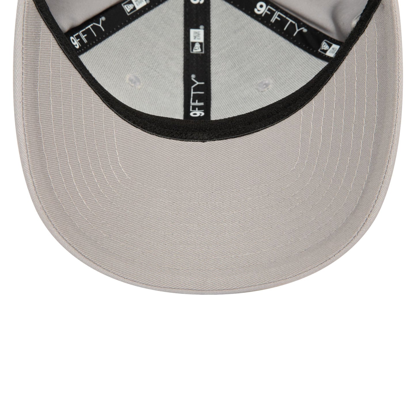 This is a New York Yankees World Series Grey 9FIFTY Stretch Snap Cap 5