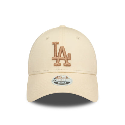 This is a LA Dodgers Womens League Essential Light Beige 9FORTY Adjustable Cap 2