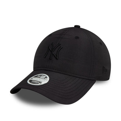 This is a New York Yankees Womens Nylon Black 9TWENTY Adjustable Cap 1