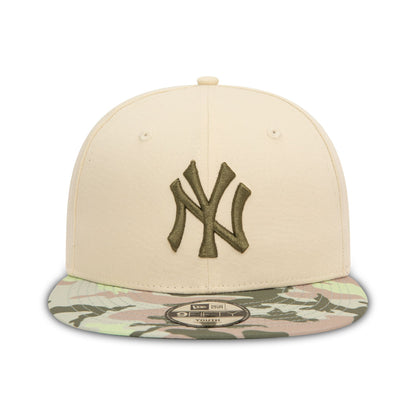 This is a New York Yankees Youth Contrast Light Beige 9FIFTY Snapback Cap 3