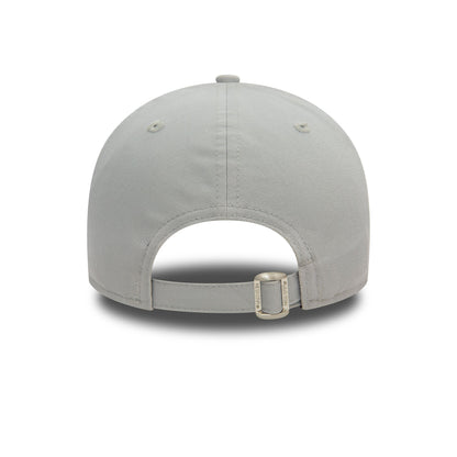 This is a New York Yankees MLB Flame Grey 9FORTY Adjustable Cap 4