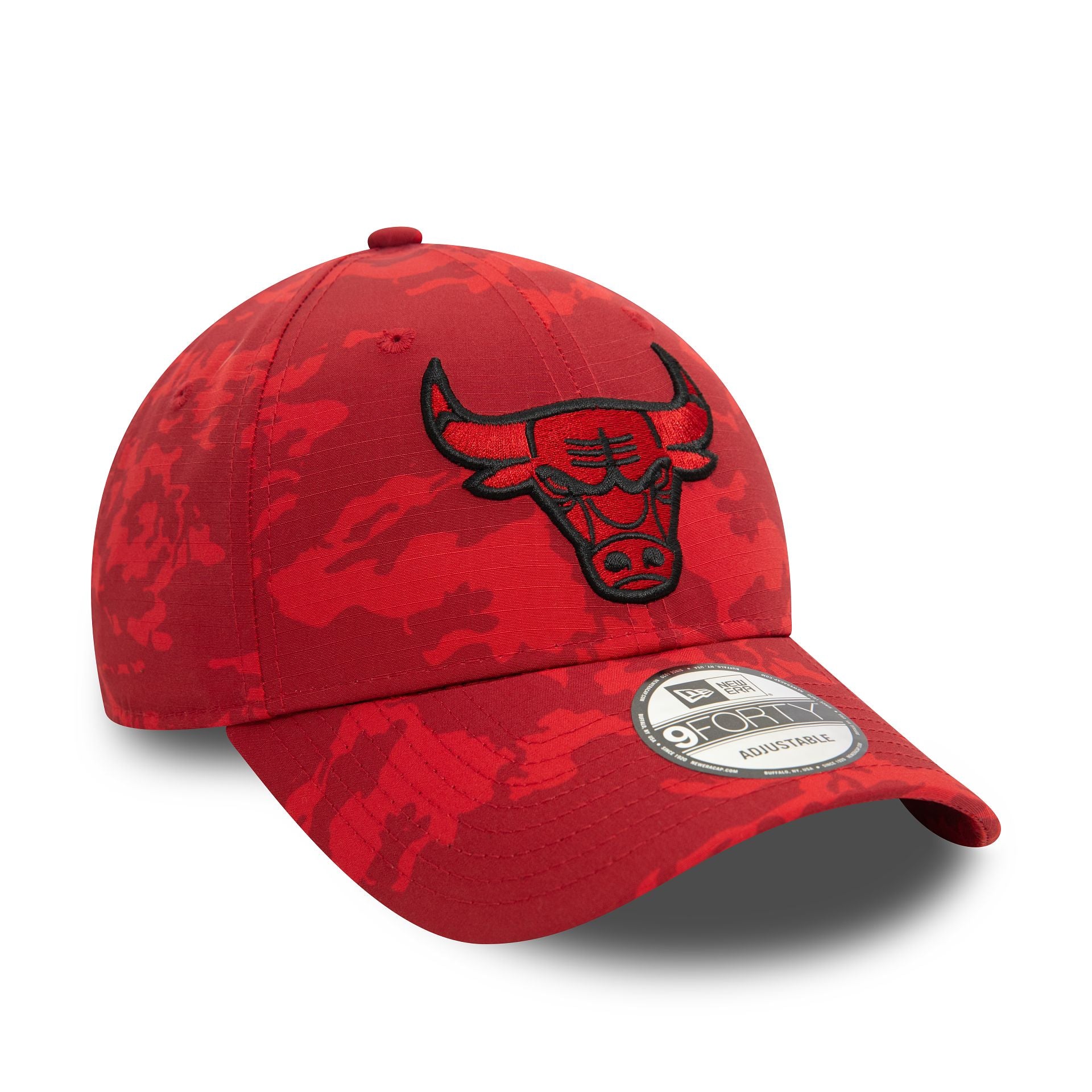 This is a Chicago Bulls Tonal Camo All Over Print Red 9FORTY Adjustable Cap 3