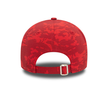 This is a Chicago Bulls Tonal Camo All Over Print Red 9FORTY Adjustable Cap 4