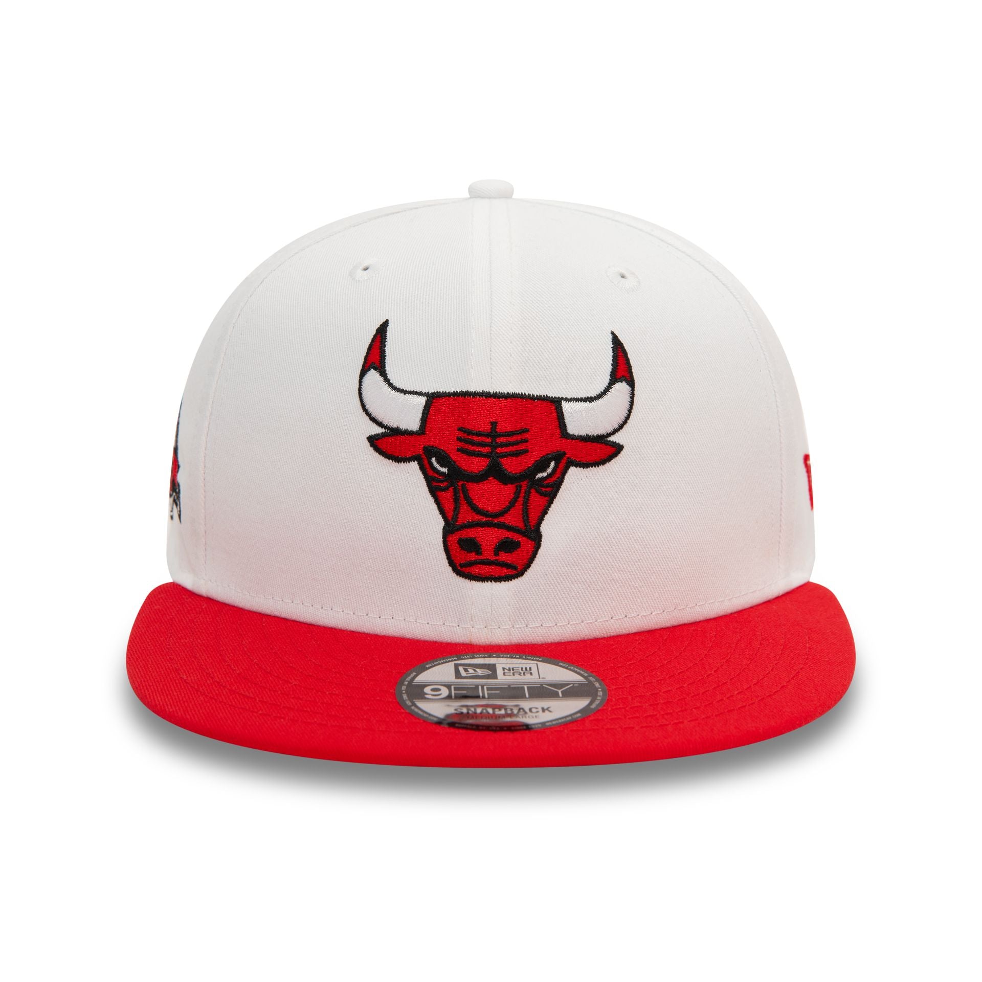 This is a Chicago Bulls White Crown Patch Red 9FIFTY Snapback Cap 2