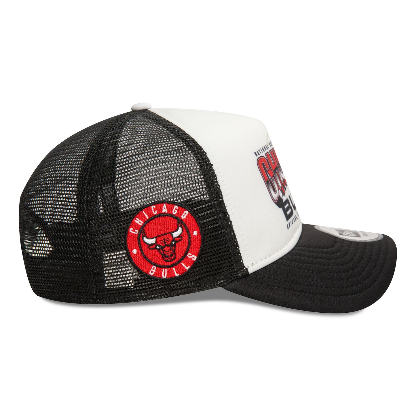 This is a Chicago Bulls NBA Team Colour Black 9FORTY E-Frame Adjustable Trucker Cap 6