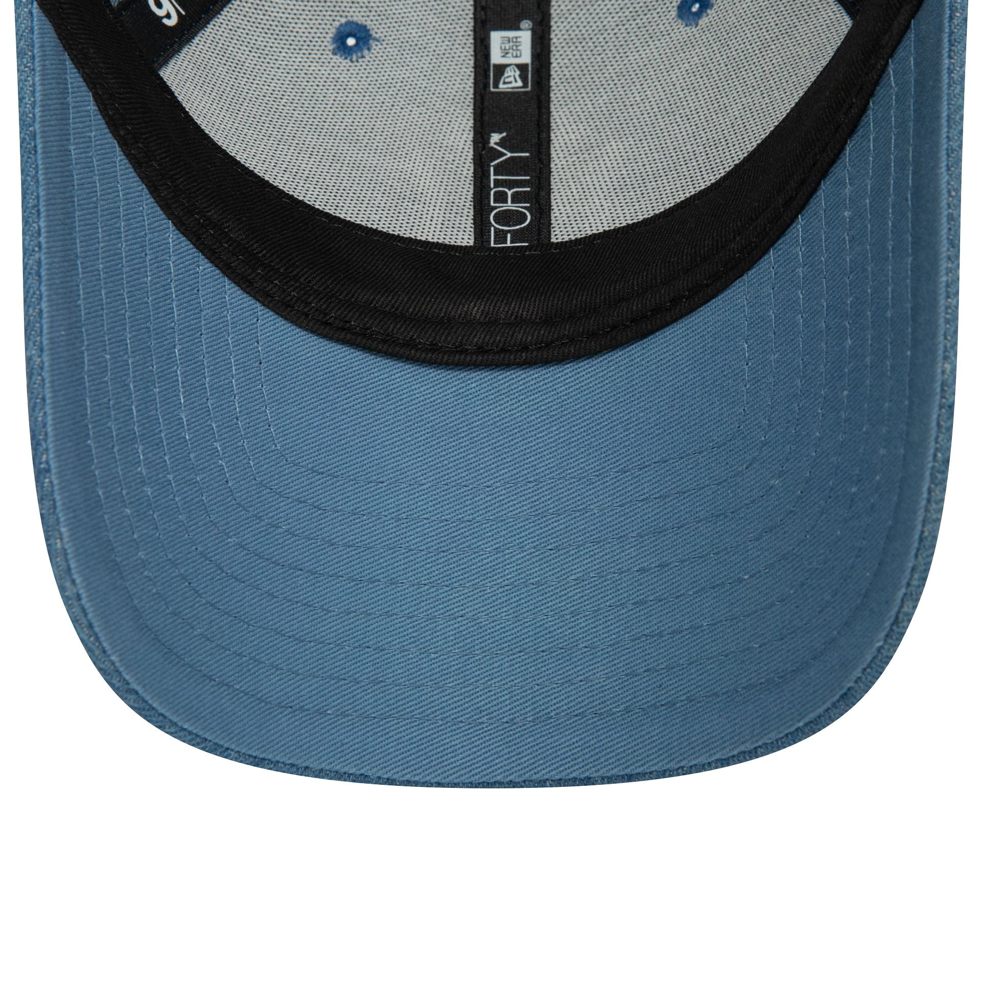 This is a New York Yankees Womens Diamante Denim Blue 9FORTY Adjustable Cap 5