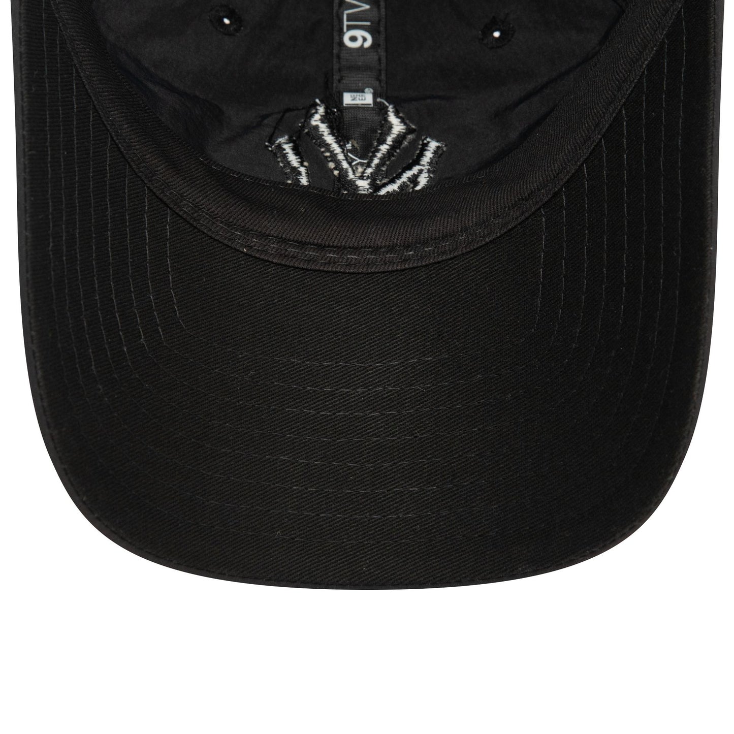 This is a New York Yankees Nylon Black 9TWENTY Adjustable Cap 5