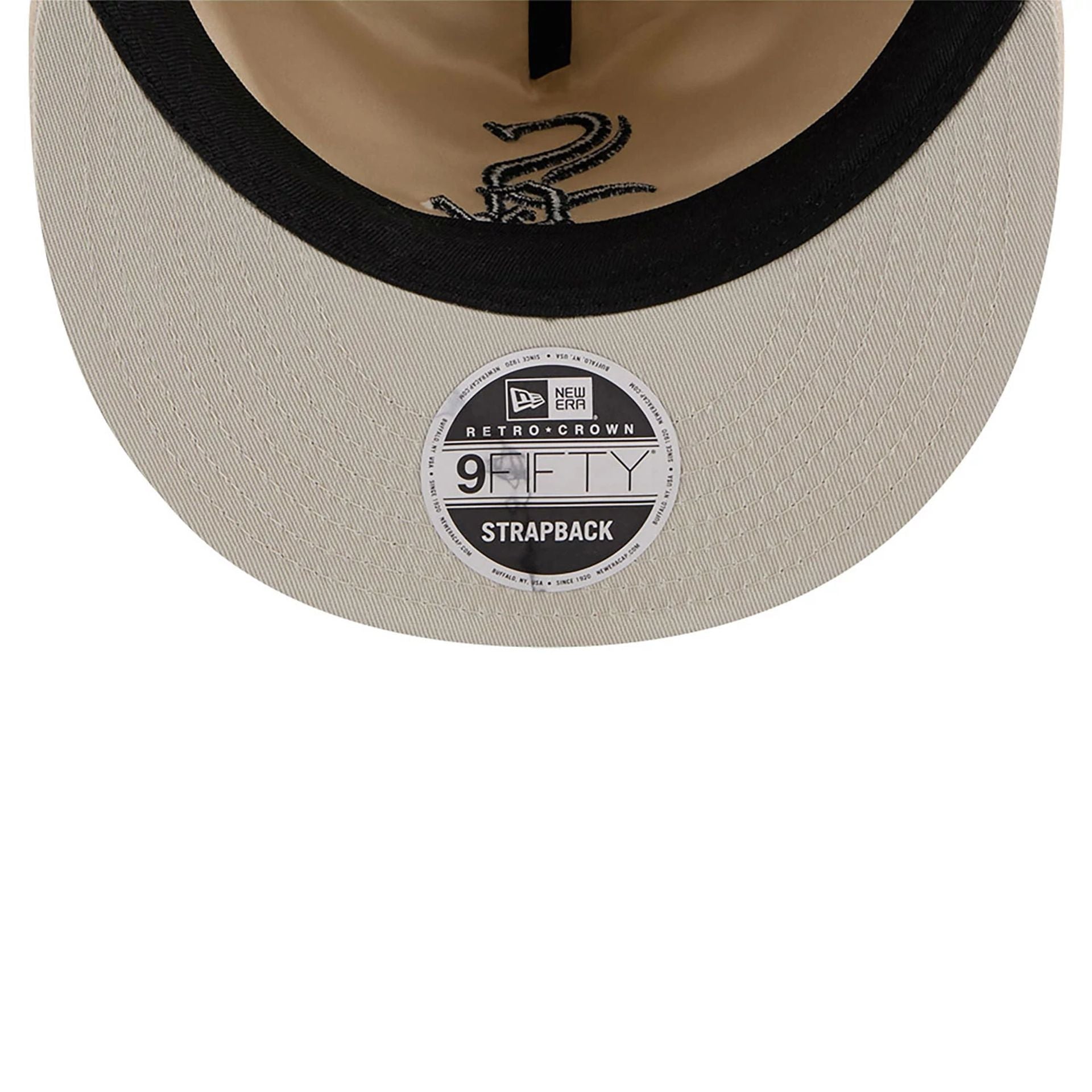 This is a Chicago White Sox Brushed Nylon Light Beige Retro Crown 9FIFTY Strapback Cap 3