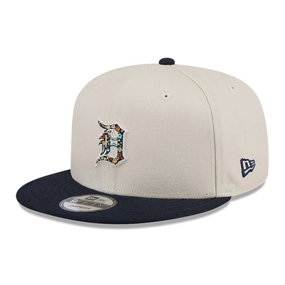 This is a Detroit Tigers Floral Fill Light Beige 9FIFTY Snapback Cap 4