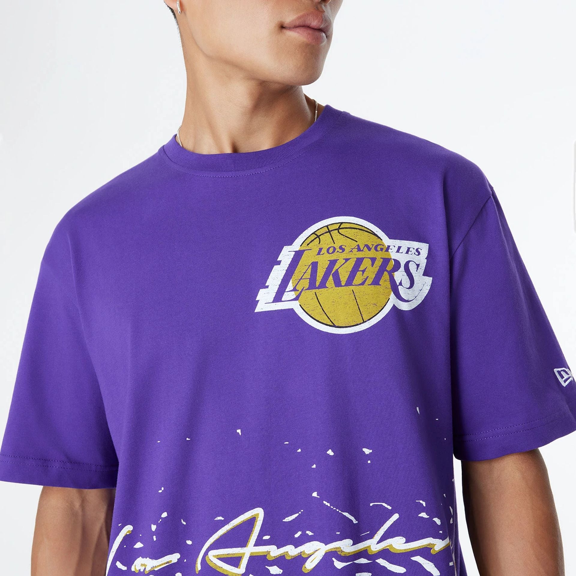 The Male model is wearing LA Lakers Sport Classic Purple T-Shirt 4