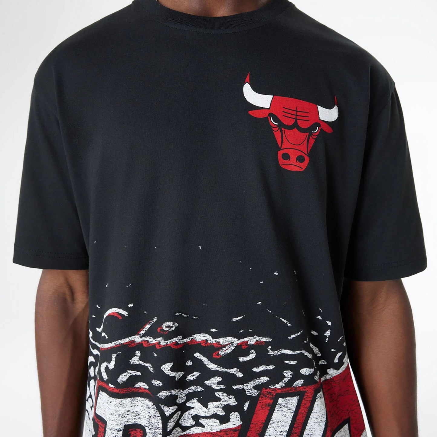 The Male model is wearing Chicago Bulls Sport Classic Black T-Shirt 3