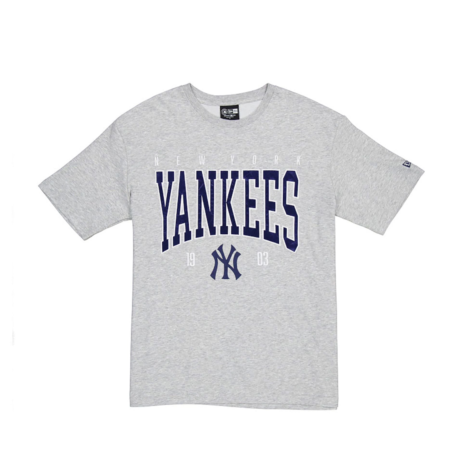 The Male model is wearing New York Yankees Sport Classic Grey T-Shirt 1