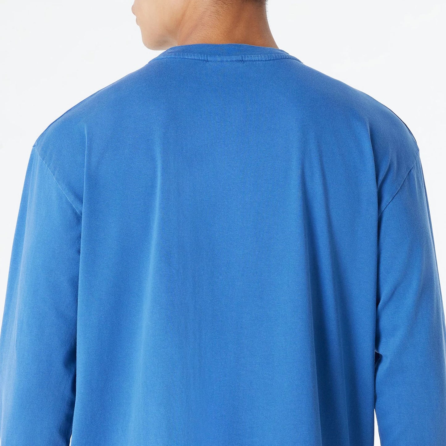 The Male model is wearing Buffalo Bills Oversized Essential Blue Oversized Long Sleeve T-Shirt 7