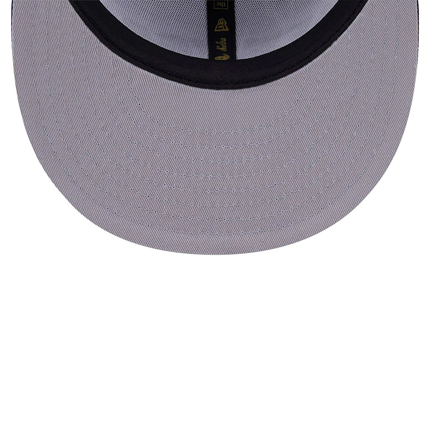 This is a New York Yankees 59FIFTY Day White 59FIFTY Fitted Cap 2