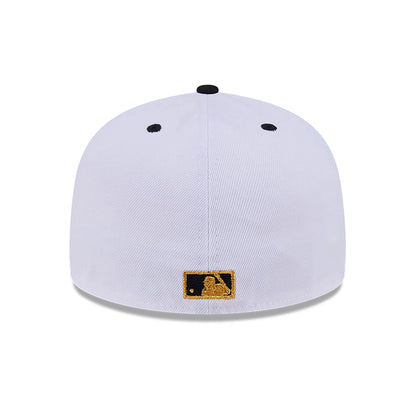 This is a New York Yankees 59FIFTY Day White 59FIFTY Fitted Cap 5