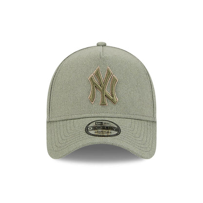 This is a New York Yankees Logo Essentials Green 9FORTY A-Frame Adjustable Cap 3