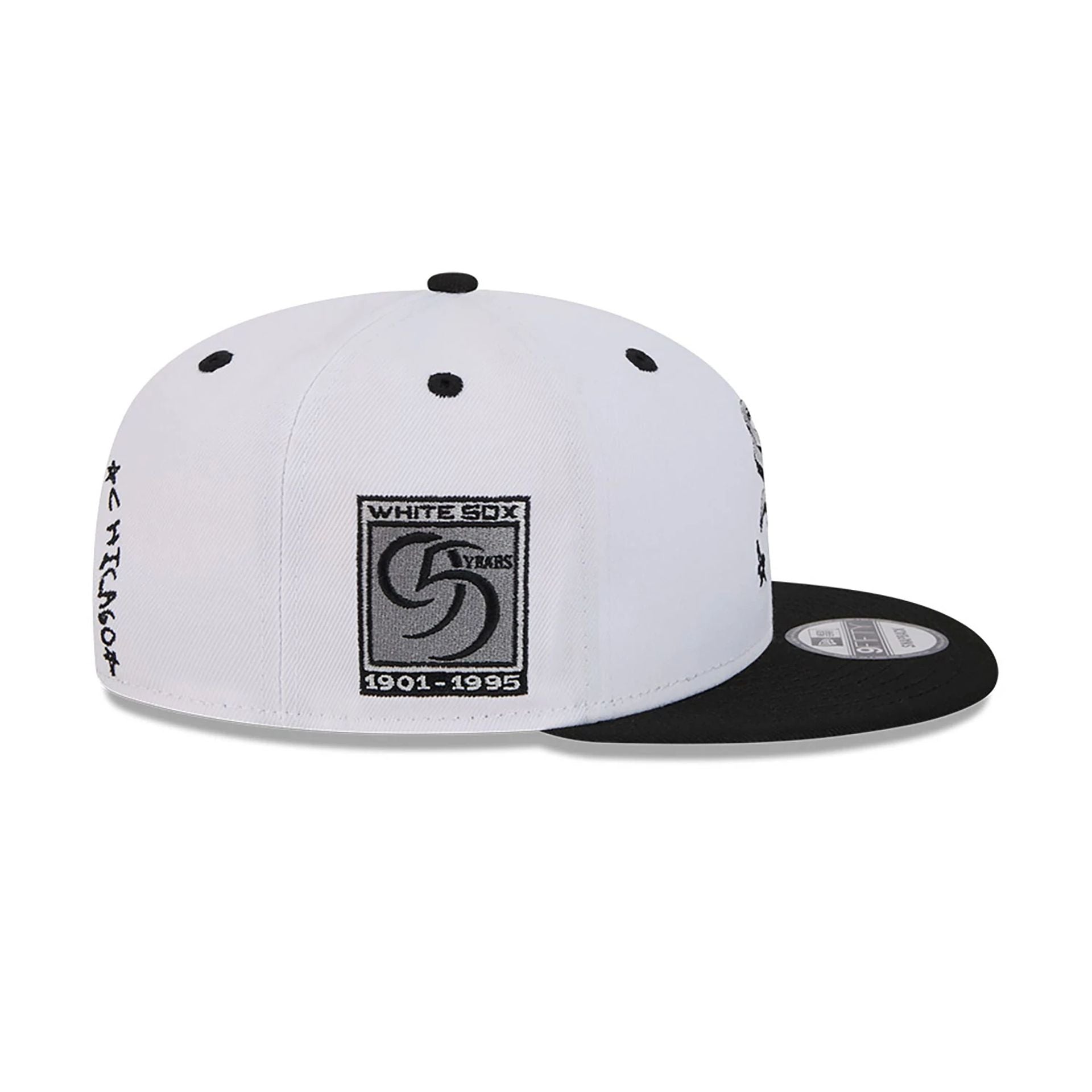 This is a Chicago White Sox Official Doodles White 9FIFTY Snapback Cap 6