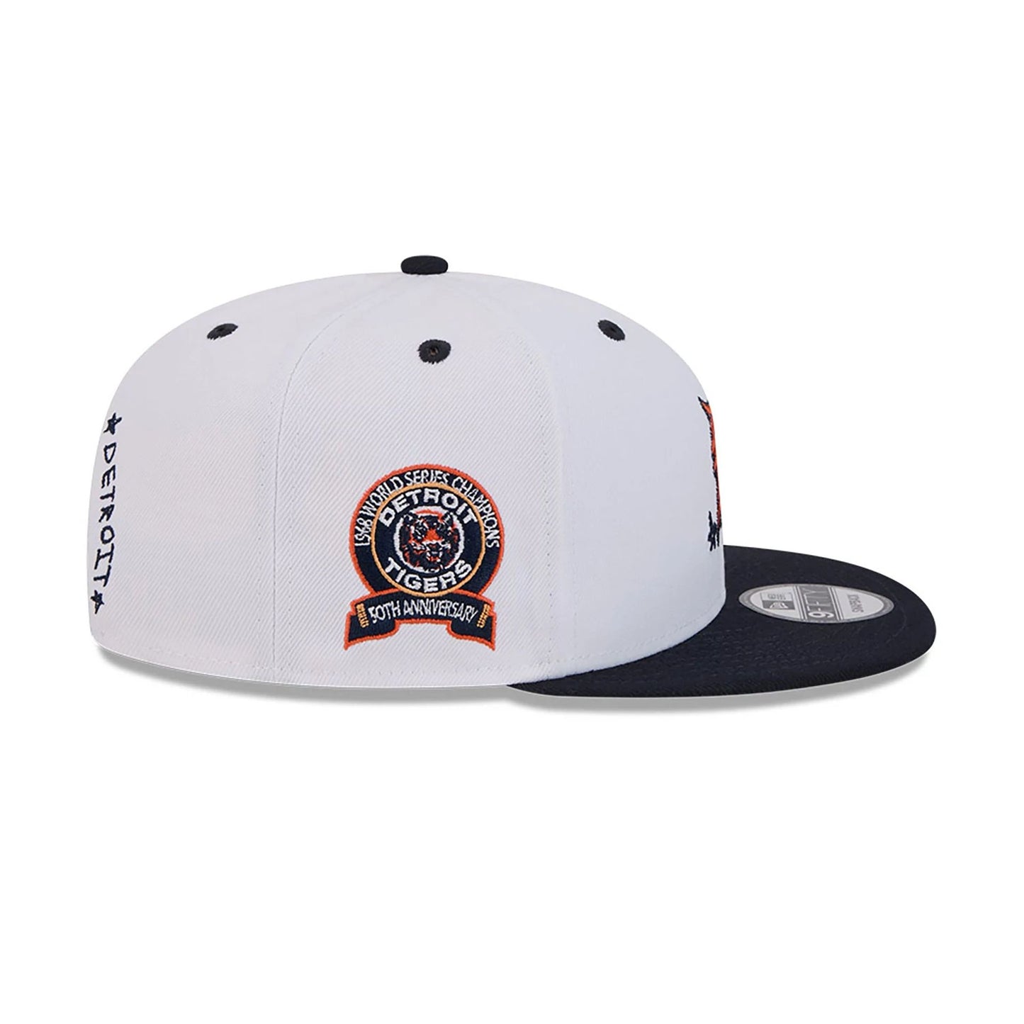 This is a Detroit Tigers Official Doodles White 9FIFTY Snapback Cap 6