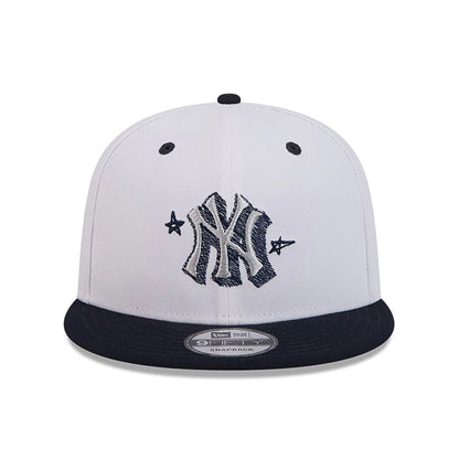 This is a New York Yankees Official Doodles White 9FIFTY Snapback Cap 3