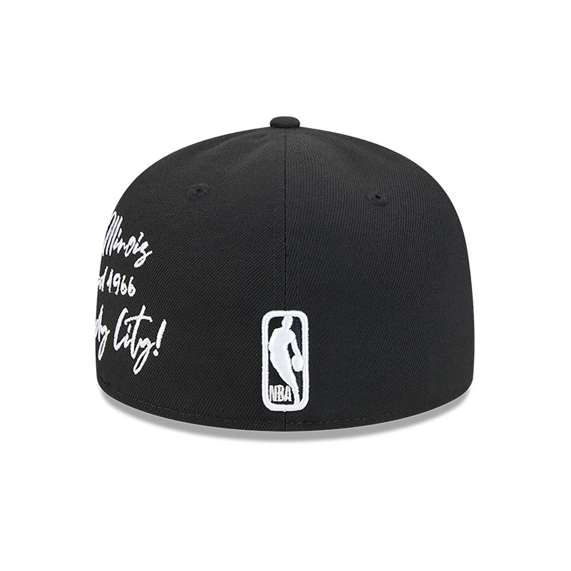 This is a Chicago Bulls Team Verbiage Black 59FIFTY Fitted Cap 4