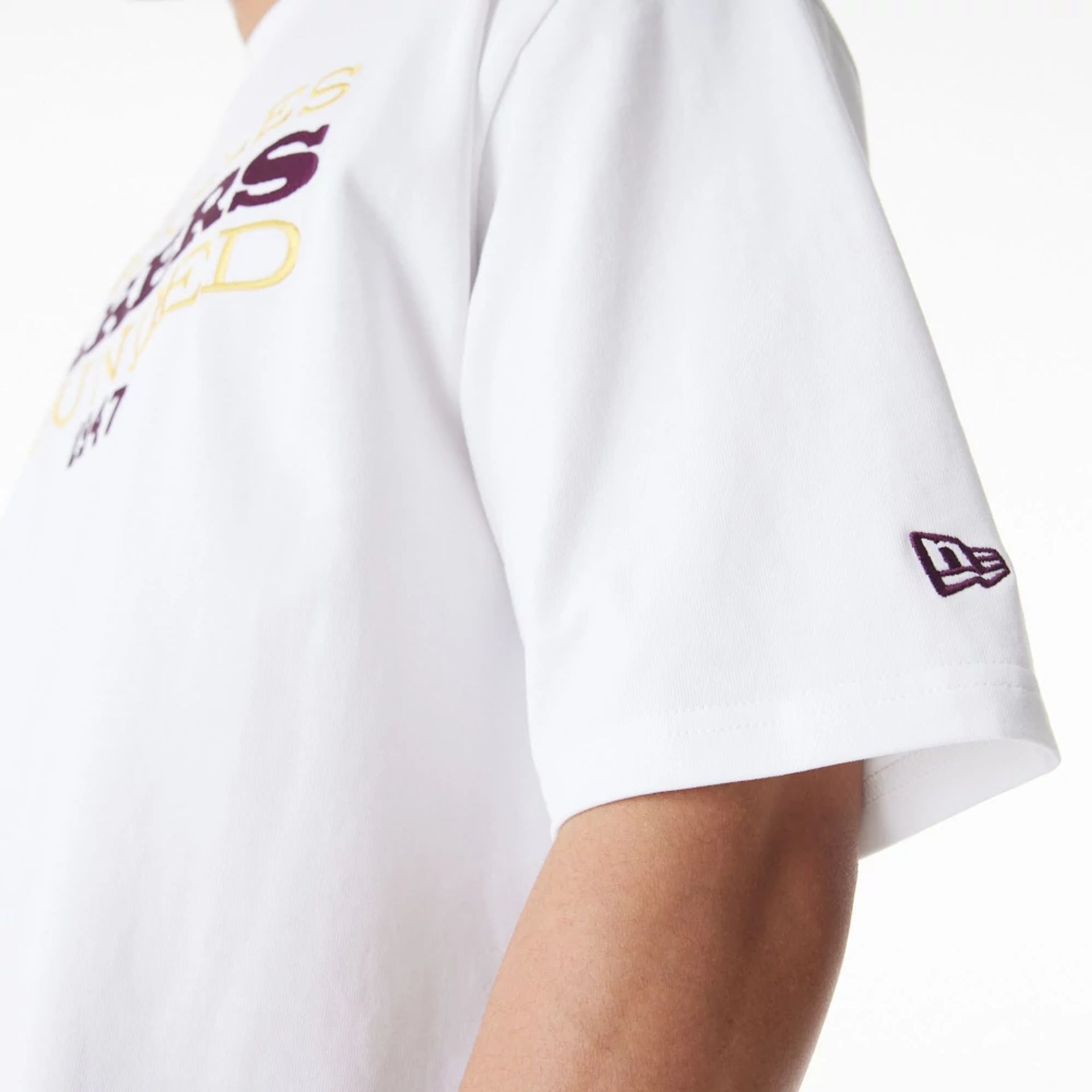 The Male model is wearing LA Lakers NBA Lifestyle White T-Shirt  6