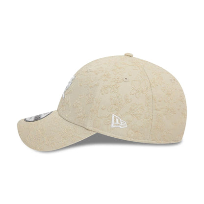 This is a New Era Cherry Blossom Love Light Beige 9FORTY Adjustable Cap 4