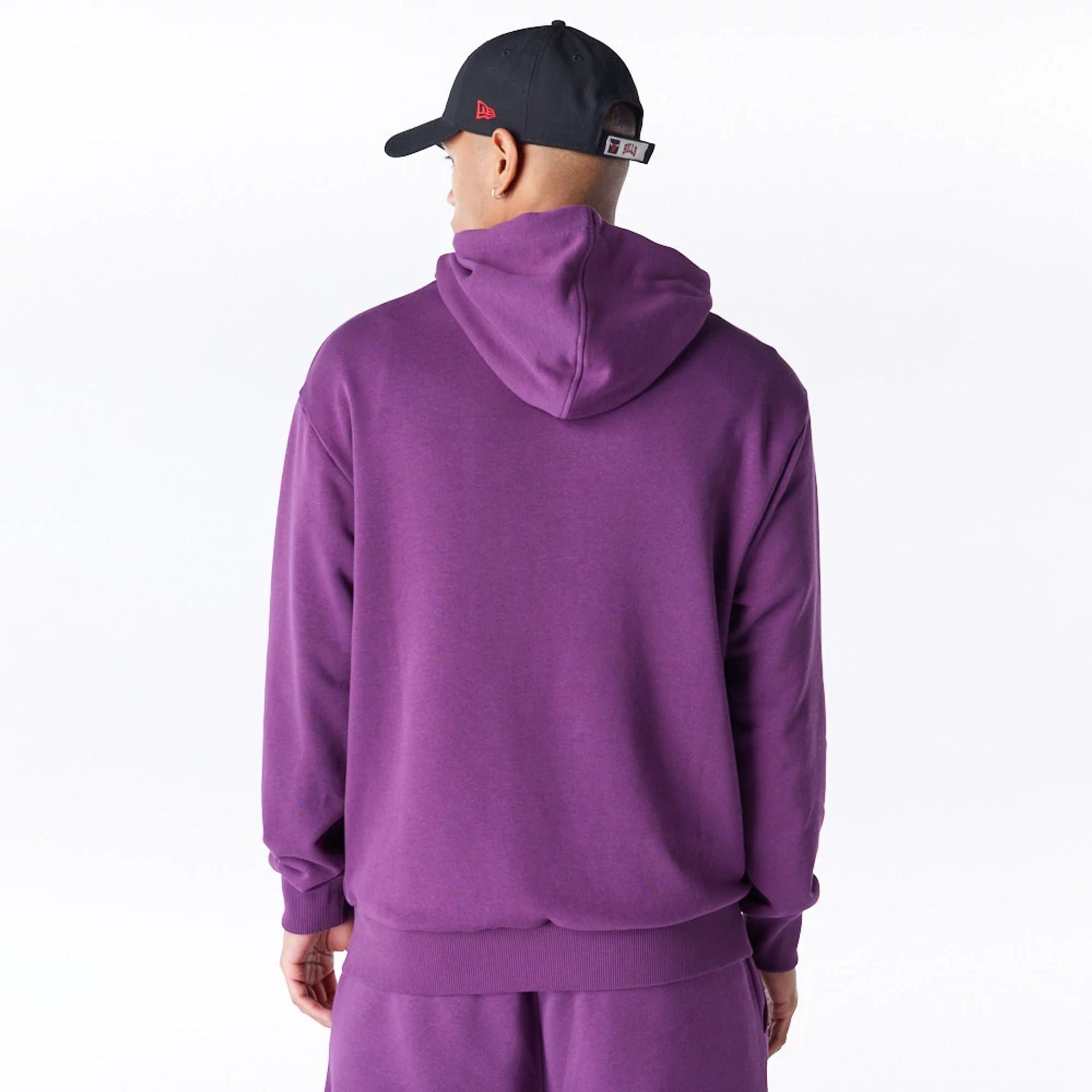 The Male model is wearing Chicago Bulls League Essential Dark Purple Oversized Pullover Hoodie  5