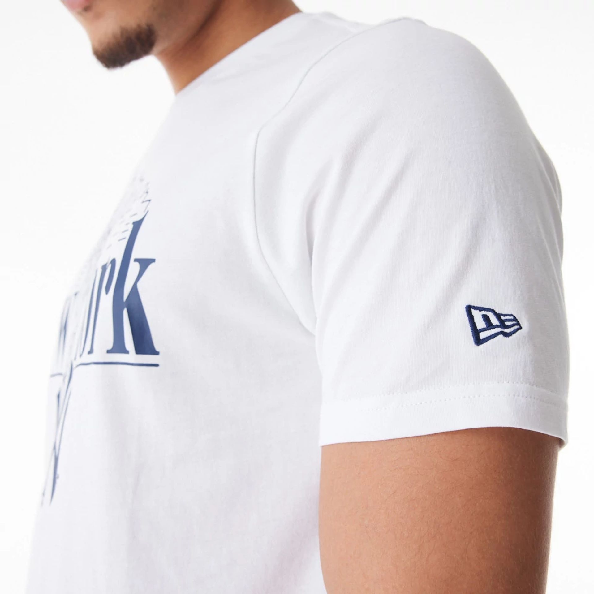 The Male model is wearing New York Yankees MLB Graphic White T-Shirt 2