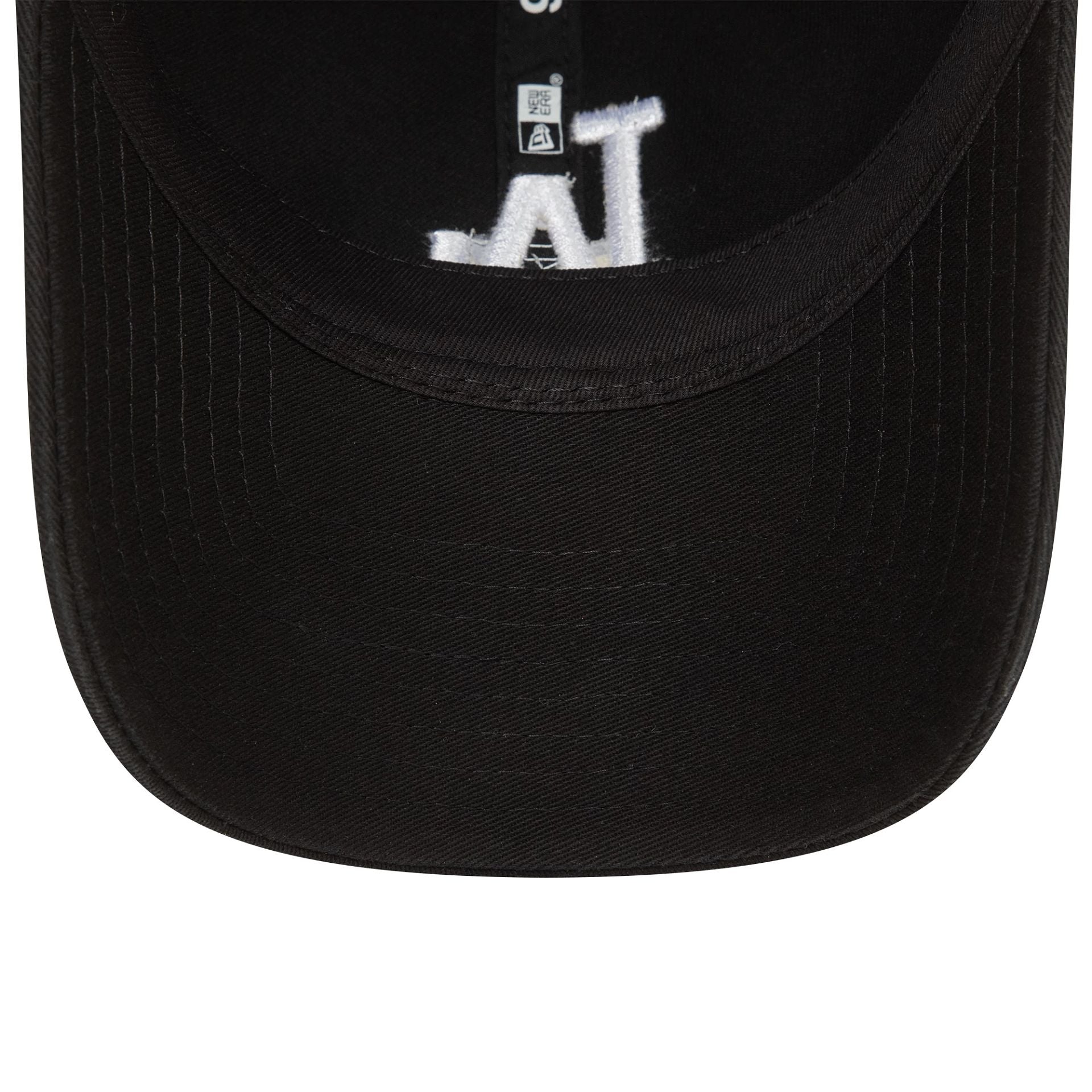 This is a LA Dodgers Washed Black 9TWENTY Adjustable Cap 2