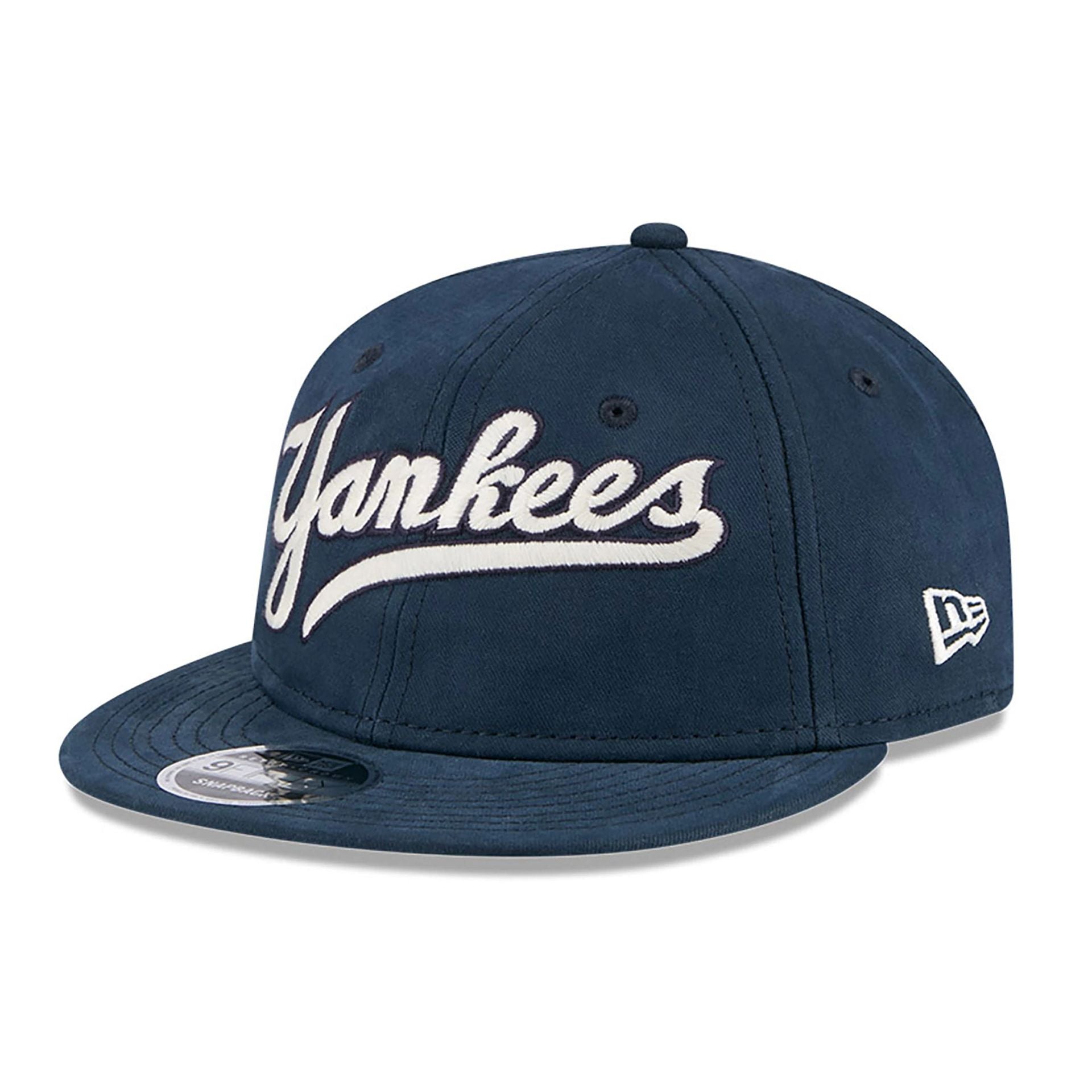 This is a New York Yankees Vintage Navy Retro Crown 9FIFTY Strapback Cap 1