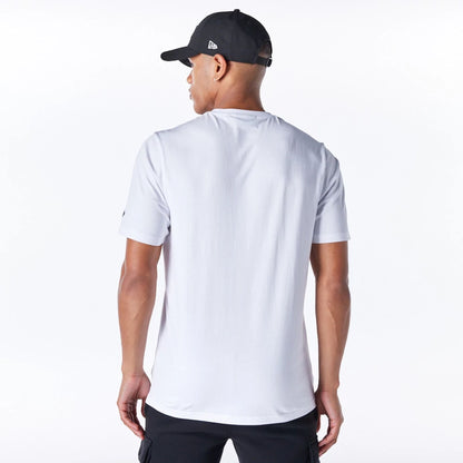 The Male model is wearing New York Yankees MLB Team Logo Graphic White T-Shirt 5