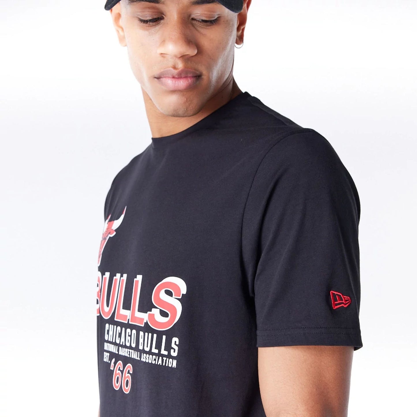 The Male model is wearing Chicago Bulls NBA Graphic Black T-Shirt 5